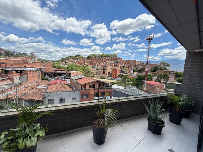 Apartaestudio en venta en Bombona No.1, Medellín, 19 m² · foto 18 de 23