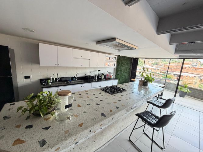 Apartaestudio en venta en Bombona No.1, Medellín, 19 m² · foto 19 de 23