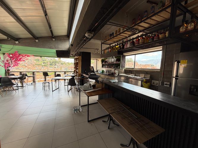 Apartaestudio en venta en Bombona No.1, Medellín, 19 m² · foto 22 de 23