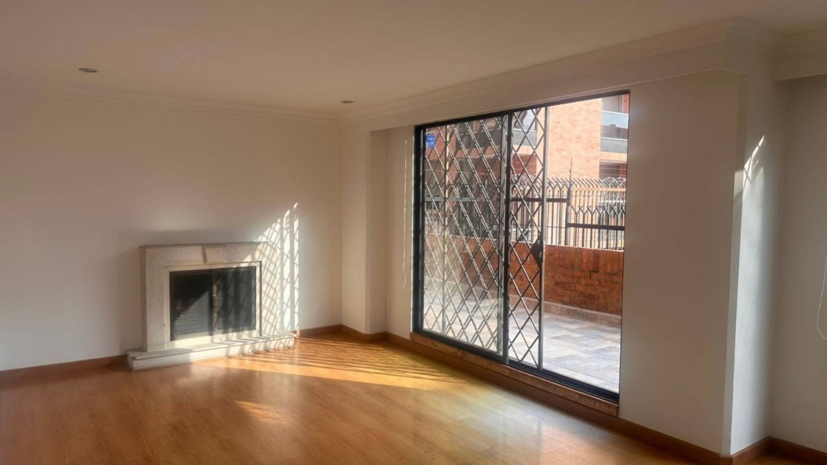 Apartamento en venta en Chicó Navarra, Bogotá · foto 2 de 17