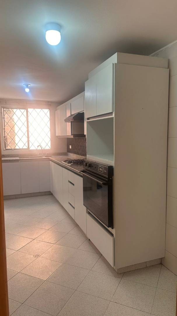 Apartamento en venta en Chicó Navarra, Bogotá · foto 4 de 17