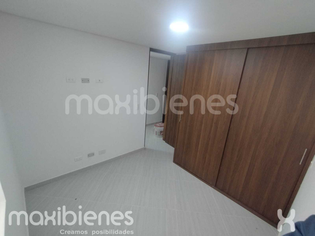 Apartamento en venta en Loma Del Indio, Medellín · foto 13 de 17