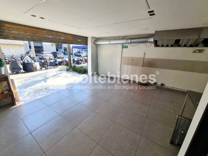 Local en arriendo en Colombia, Medellín, 28 m² · foto 3 de 7