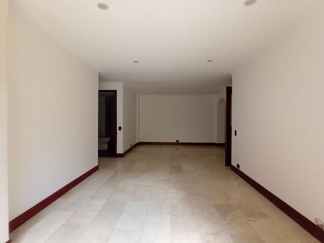 Apartamento de 3 alcobas en arriendo en Laureles, Medellín, 115 m² · foto 3 de 15