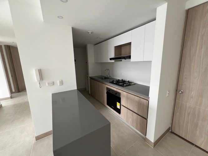 Apartamento de 3 alcobas en venta en Prados Del Norte, Cali, 70 m² · foto 2 de 12