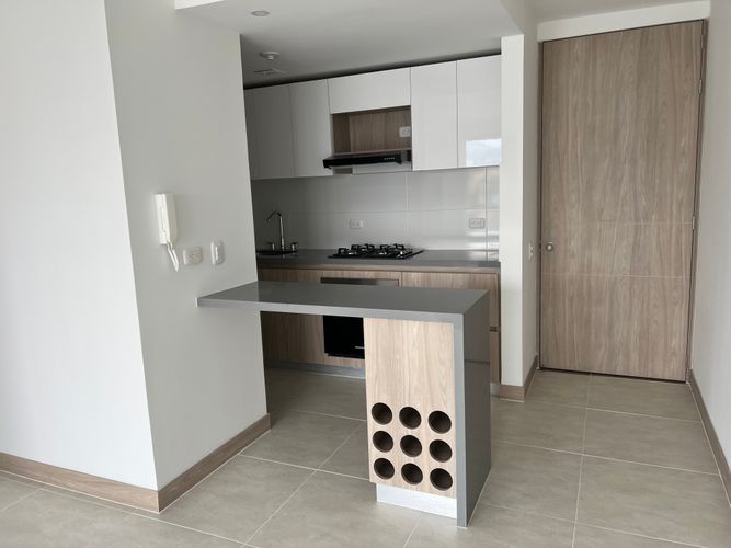 Apartamento de 3 alcobas en venta en Prados Del Norte, Cali, 70 m² · foto 3 de 12