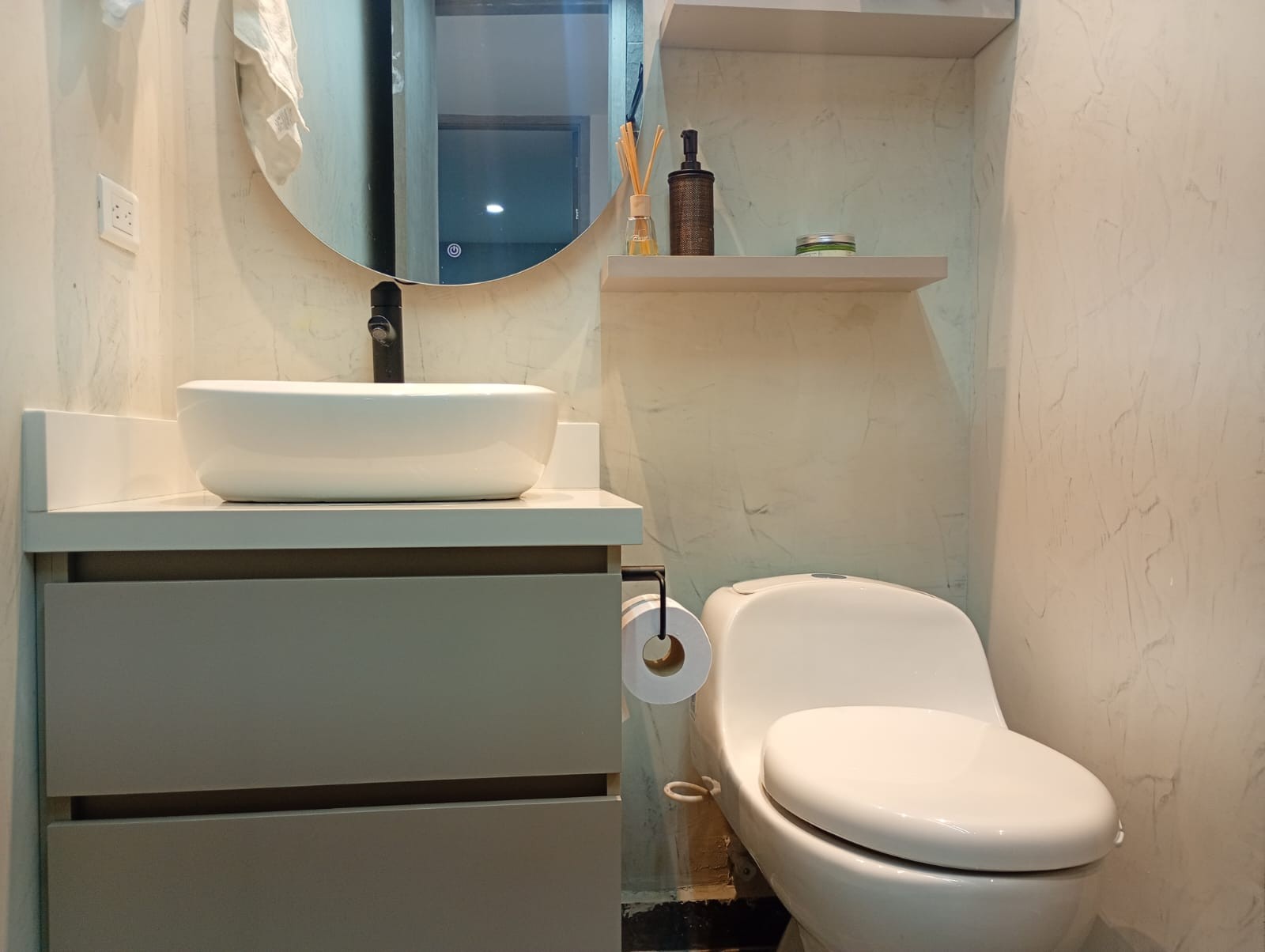 Apartamento en arriendo en Laureles, Medellín · foto 13 de 19