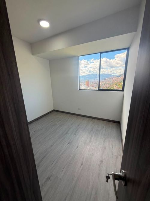 Apartamento de 3 alcobas en arriendo en Vía Las Palmas, Medellín, 82 m² · foto 9 de 12