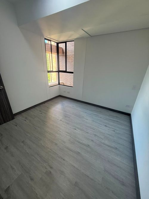 Apartamento de 3 alcobas en arriendo en Vía Las Palmas, Medellín, 82 m² · foto 10 de 12