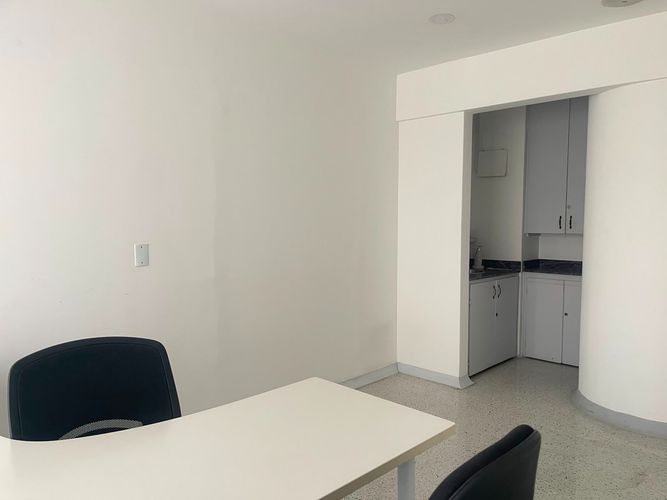 Consultorio en venta en El Poblado, Medellín, 123 m² · foto 7 de 20
