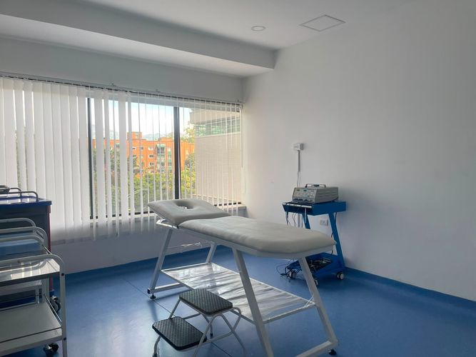 Consultorio en venta en El Poblado, Medellín, 123 m² · foto 16 de 20