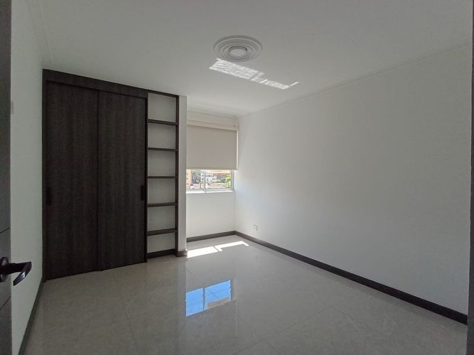 Apartamento de 4 alcobas en venta en Laureles, Medellín, 137 m² · foto 13 de 19