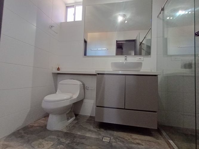Apartamento de 4 alcobas en venta en Laureles, Medellín, 137 m² · foto 16 de 19