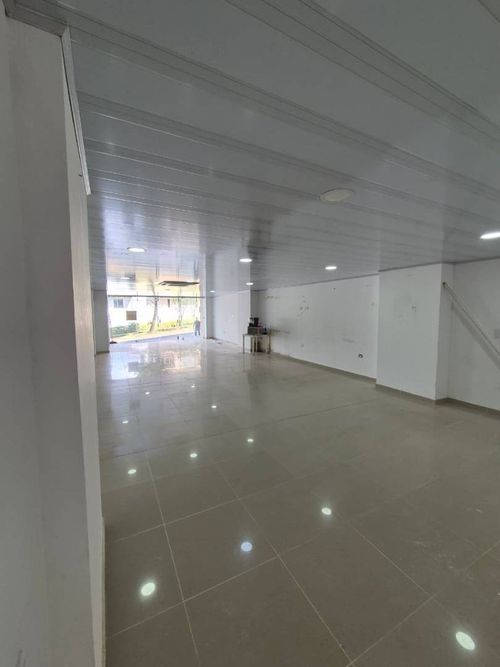Local en arriendo en Fontana, Bucaramanga, 112 m² · foto 3 de 5
