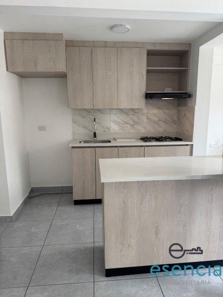 Apartamento en arriendo en Cimarronas, Rionegro · foto 3 de 12