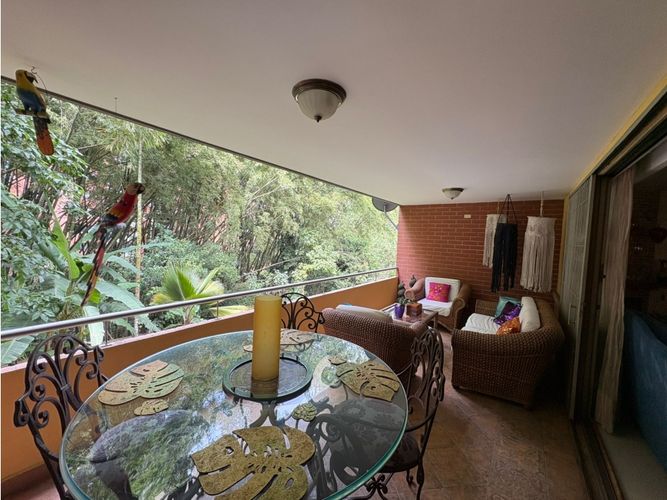 Casa de 3 alcobas en venta en Cumbres, Envigado, 282 m² · foto 2 de 15
