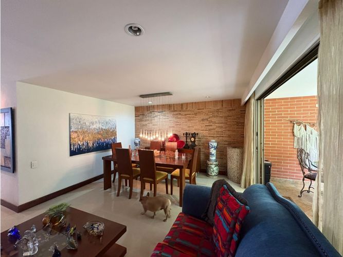 Casa de 3 alcobas en venta en Cumbres, Envigado, 282 m² · foto 3 de 15