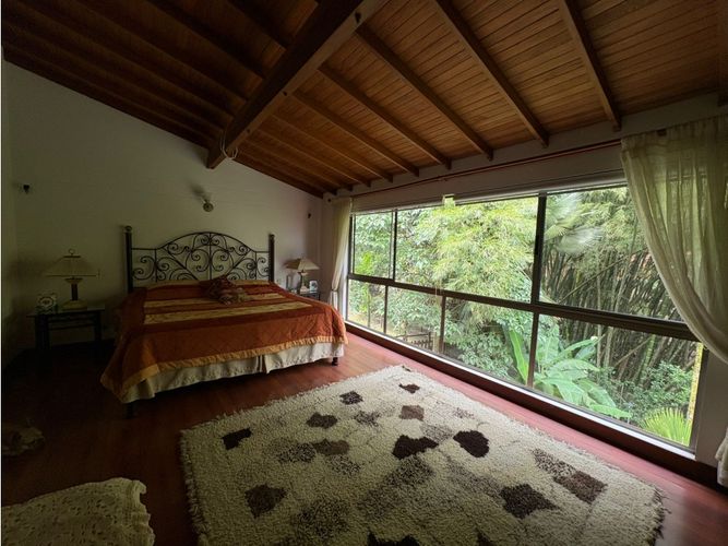 Casa de 3 alcobas en venta en Cumbres, Envigado, 282 m² · foto 8 de 15