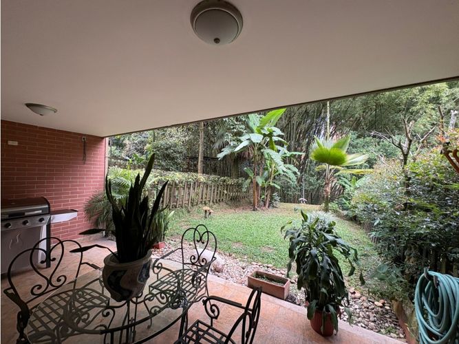 Casa de 3 alcobas en venta en Cumbres, Envigado, 282 m² · foto 11 de 15