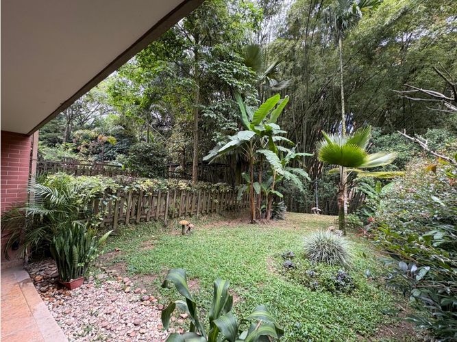 Casa de 3 alcobas en venta en Cumbres, Envigado, 282 m² · foto 13 de 15