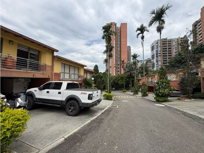 Casa de 3 alcobas en venta en Cumbres, Envigado, 282 m² · foto 15 de 15