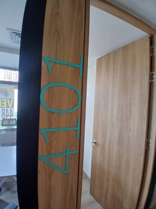 Oficina en arriendo en Los Colores, Medellín, 5 m² · foto 2 de 2