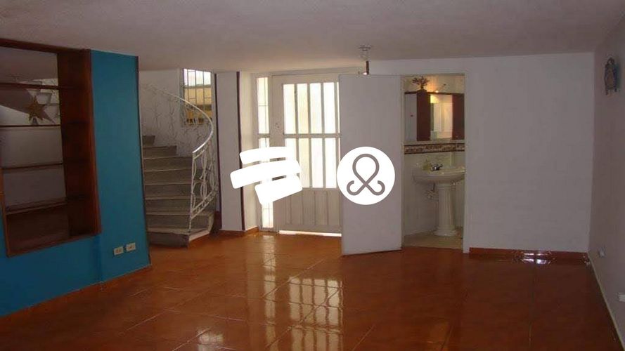 Casa de 9 alcobas en venta en Engativá, Bogotá, 330 m² · foto 7 de 19