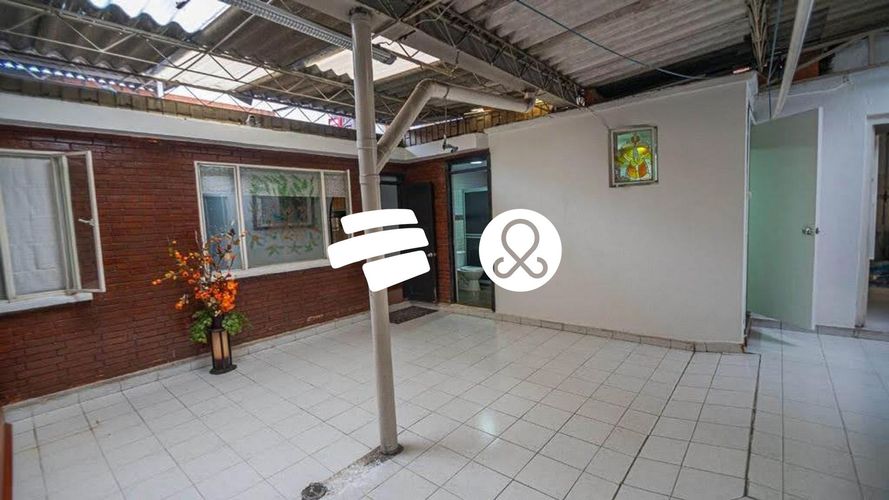 Casa de 9 alcobas en venta en Engativá, Bogotá, 330 m² · foto 8 de 19