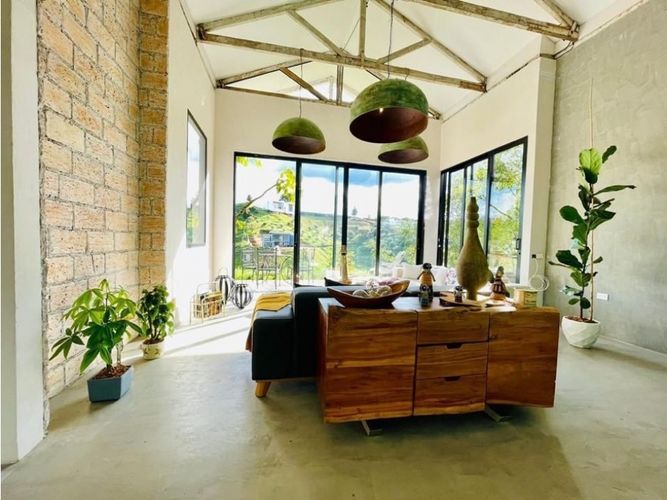 Casa de 3 alcobas en arriendo en La Mosquita, Rionegro, 290 m² · foto 2 de 23