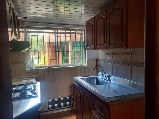 Apartamento de 2 alcobas en venta en Provivienda, Bogotá, 48 m² · foto 2 de 13