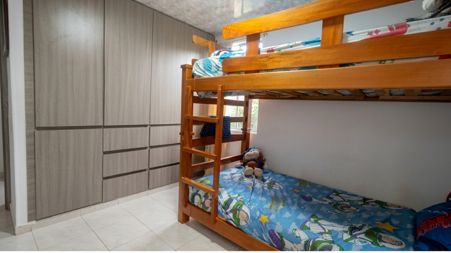 Casa de 4 alcobas en venta en Villa Campestre, Girón · foto 10 de 15