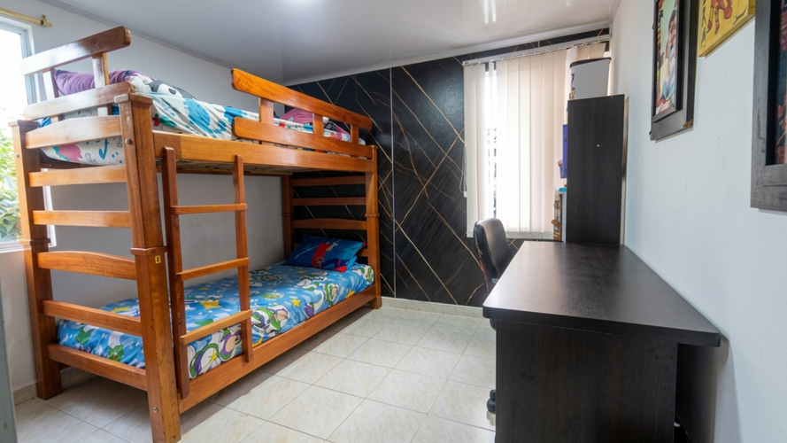 Casa de 4 alcobas en venta en Villa Campestre, Girón · foto 11 de 15