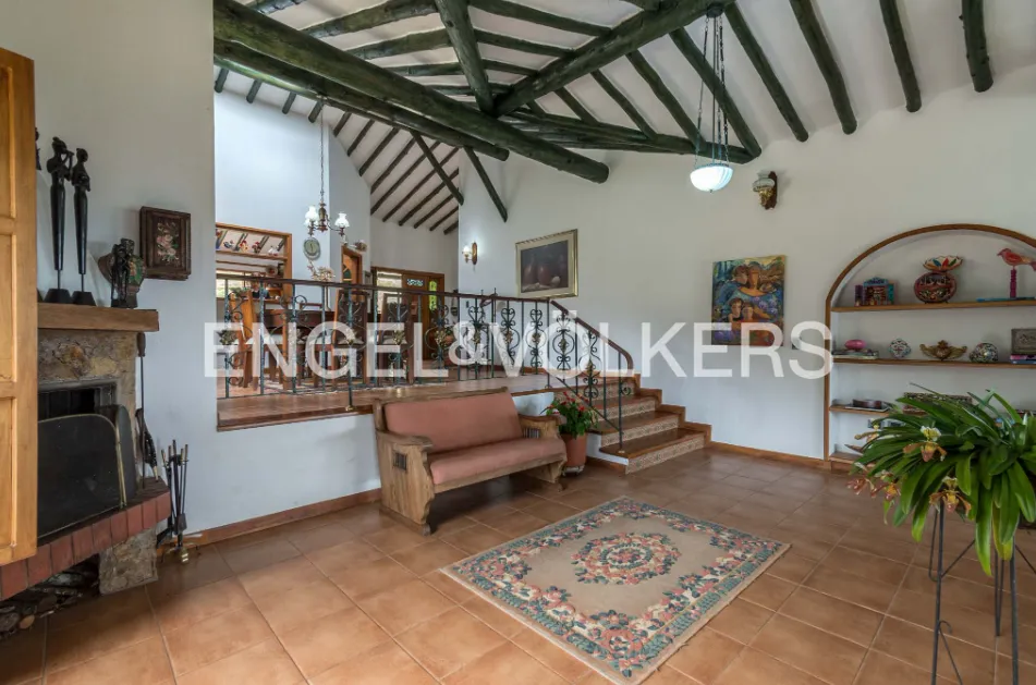 4BR House in Vía Las Palmas (423 m²) - 3