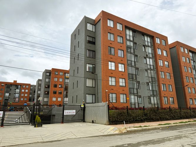 Apartamento de 2 alcobas en venta en Bojaca, Chía, 48 m² · foto 2 de 24