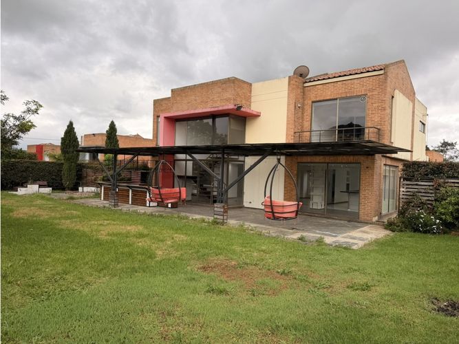 Casa de 4 alcobas en venta en Parcelas, Cota, 257 m² · foto 5 de 24