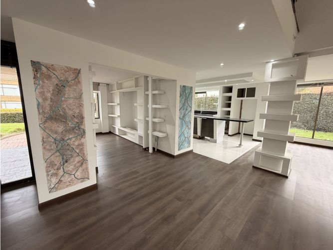 Casa de 4 alcobas en venta en Parcelas, Cota, 257 m² · foto 8 de 24