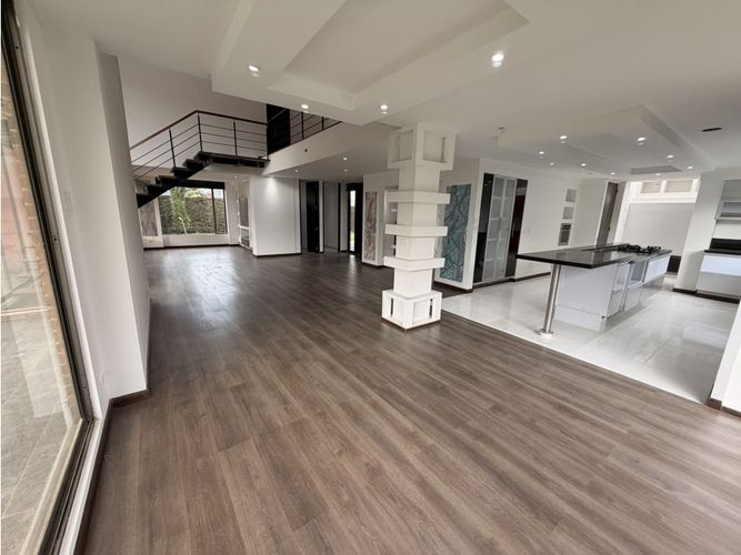 Casa de 4 alcobas en venta en Parcelas, Cota, 257 m² · foto 9 de 24