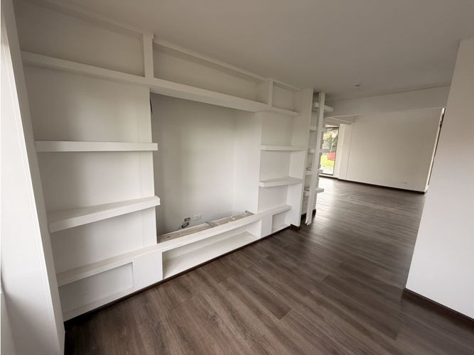 Casa de 4 alcobas en venta en Parcelas, Cota, 257 m² · foto 14 de 24