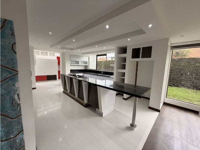 Casa de 4 alcobas en venta en Parcelas, Cota, 257 m² · foto 15 de 24