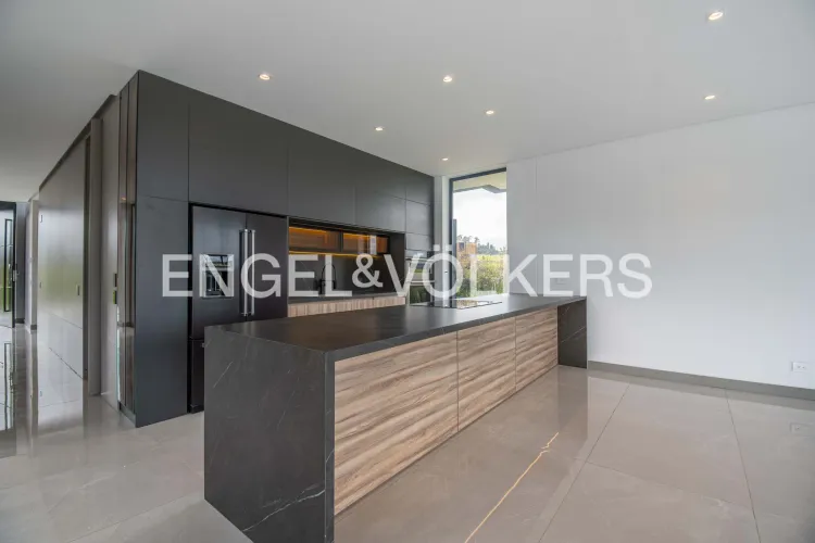 Casa de 4 alcobas en venta en Las Palmas, Envigado, 460 m² · foto 7 de 16