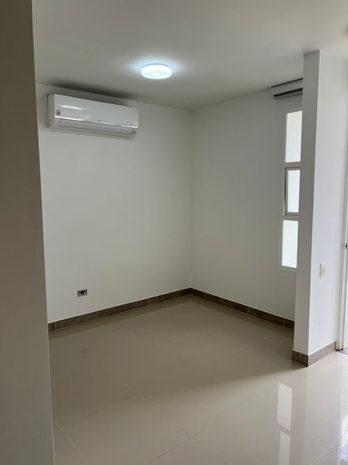 Casa de 3 alcobas en venta en El Castillo, Jamundí, 121 m² · foto 3 de 20