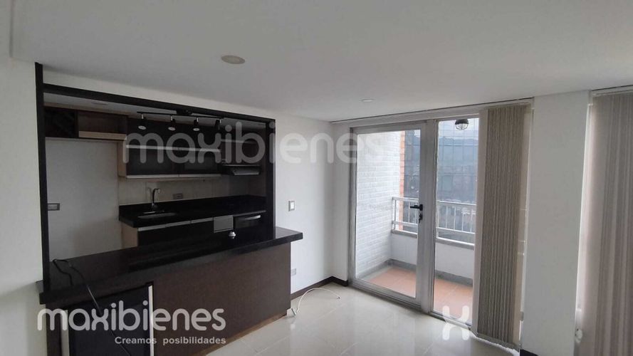 Apartamento de 3 alcobas en arriendo en Castropol, Medellín, 70 m² · foto 3 de 16