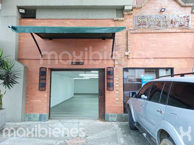 Local en arriendo en La Floresta, Medellín, 138 m² · foto 2 de 12