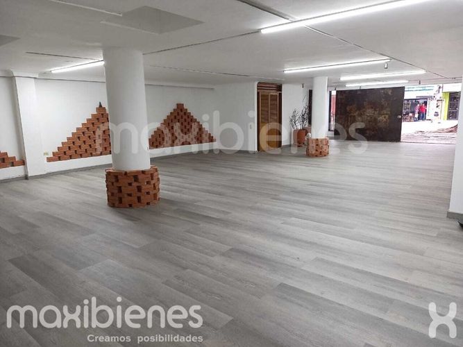 Local en arriendo en La Floresta, Medellín, 138 m² · foto 7 de 12