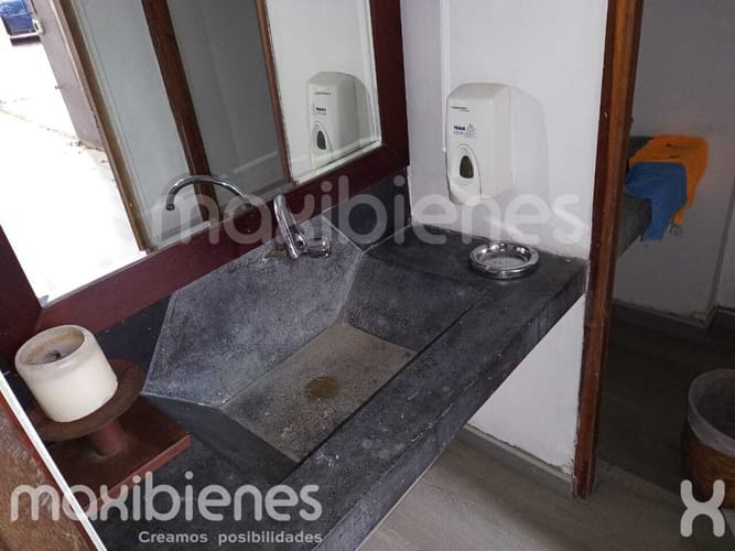 Local en arriendo en La Floresta, Medellín, 138 m² · foto 11 de 12