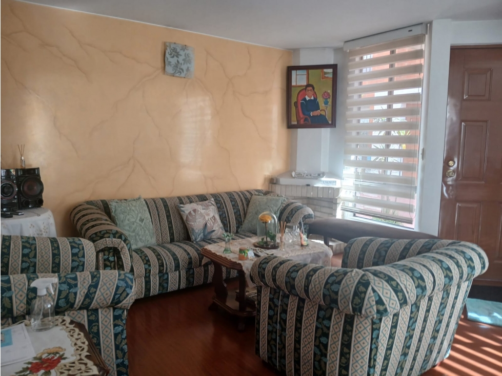 Casa en venta en Quinta Paredes, Bogotá · foto 6 de 19
