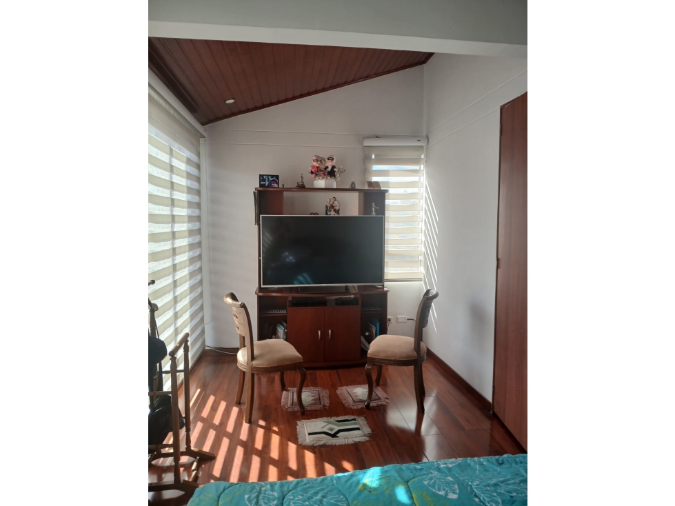 Casa en venta en Quinta Paredes, Bogotá · foto 7 de 19