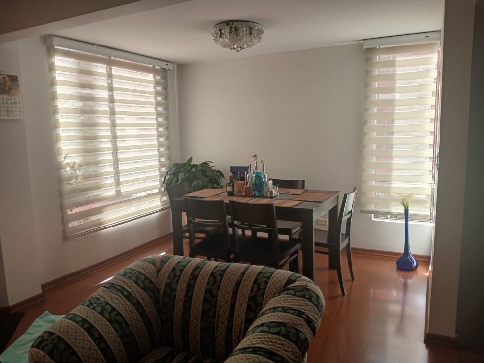 Casa en venta en Quinta Paredes, Bogotá · foto 8 de 19