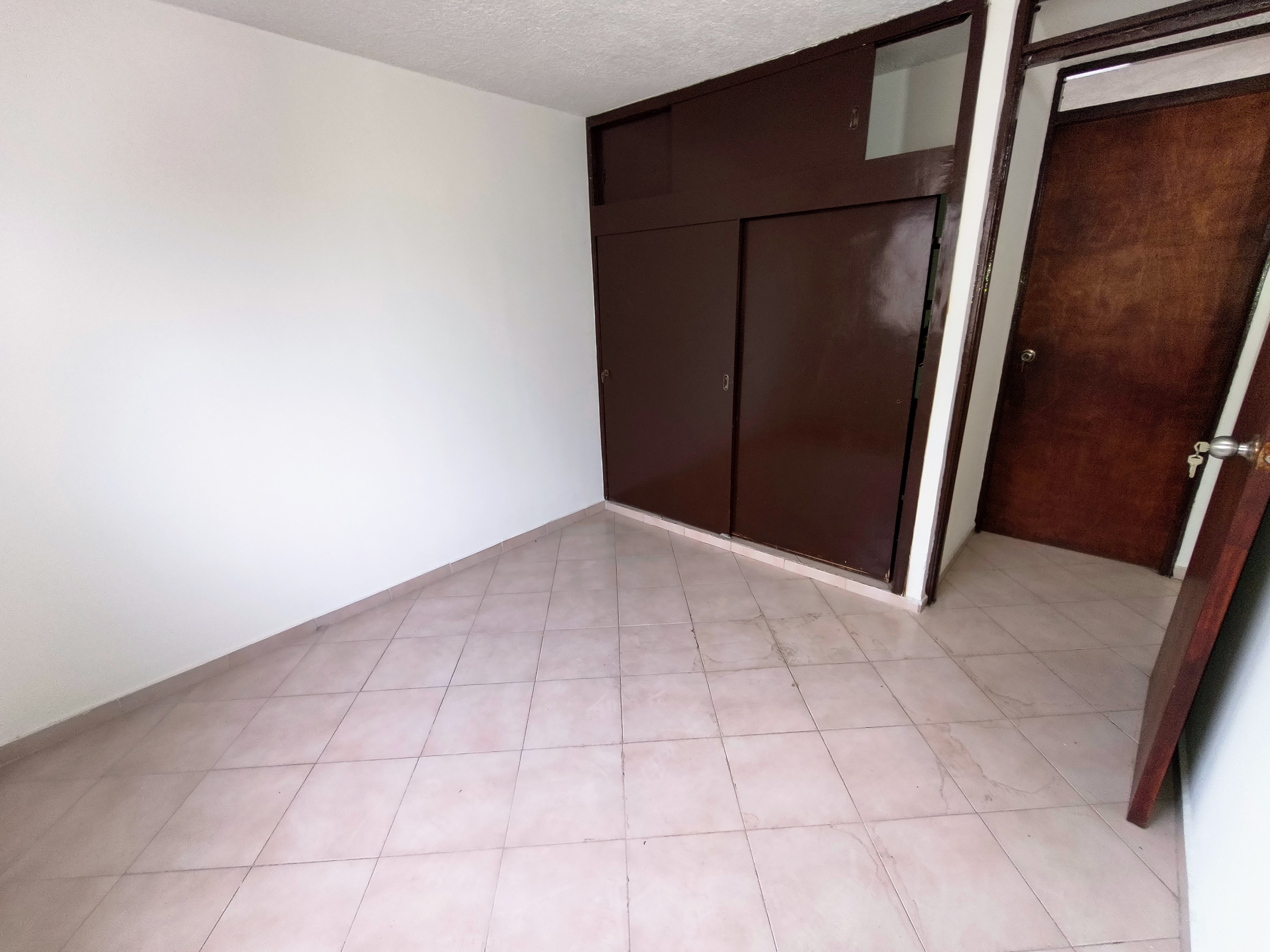 Apartamento en venta en Cañaverales, Cali · foto 4 de 11