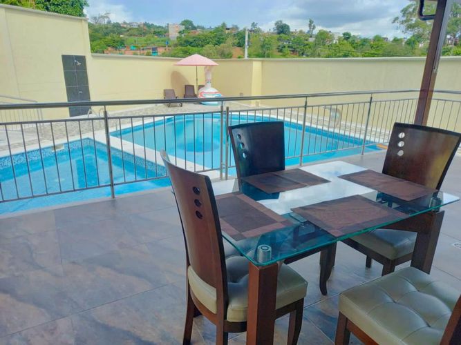 Casa de 6 alcobas en venta en Centro, Piedecuesta, 600 m² · foto 11 de 13
